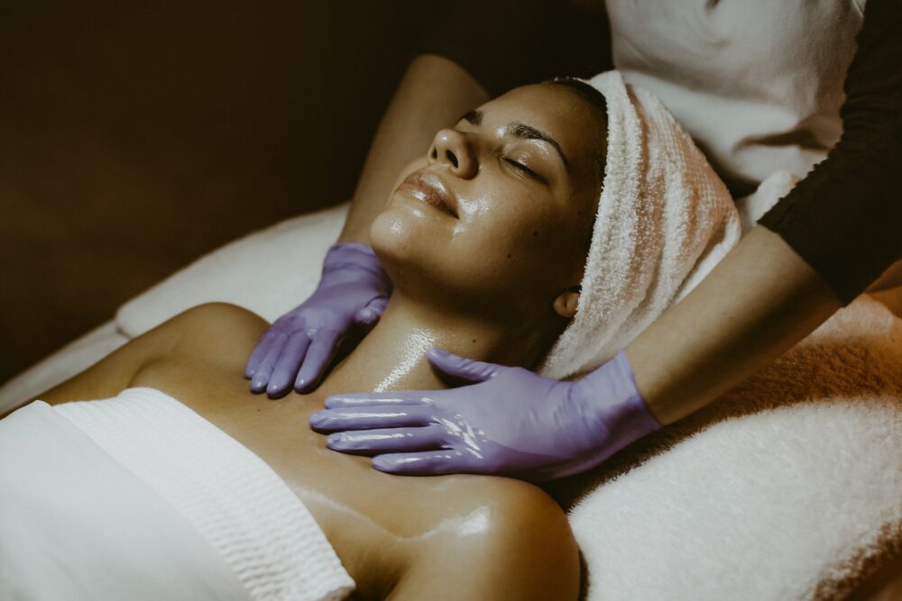 Massage auf einer Liege